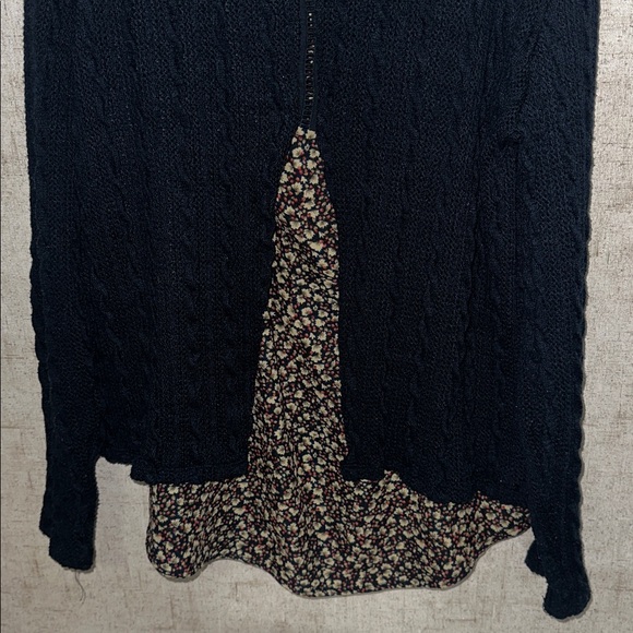 Suzanne Betro dark blue two in one Cable Knit Sweater with Floral Hem sweater - Picture 3 of 4